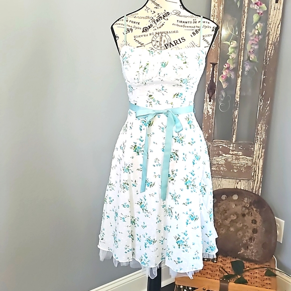 Ruby Rox Dresses & Skirts - ADORABLE DRESS Ruby Rox. Perfect condition. Size 5